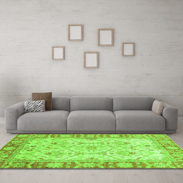 Machine Washable Oriental Green Modern Area Rugs in a Living Room,, wshabs3935grn