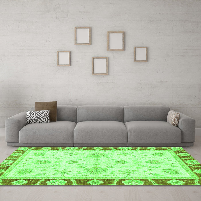 Machine Washable Oriental Green Modern Area Rugs in a Living Room,, wshabs3937grn