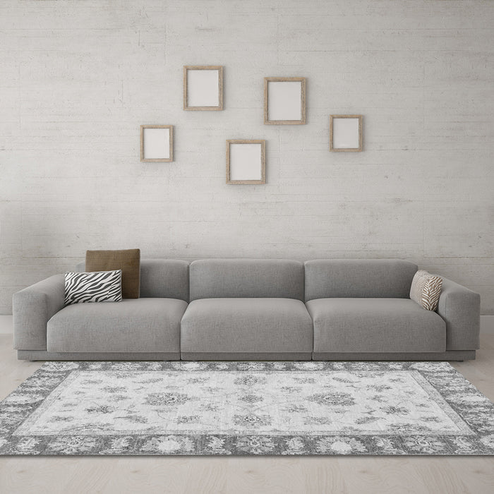 Machine Washable Oriental Gray Modern Rug in a Living Room,, wshabs3938gry
