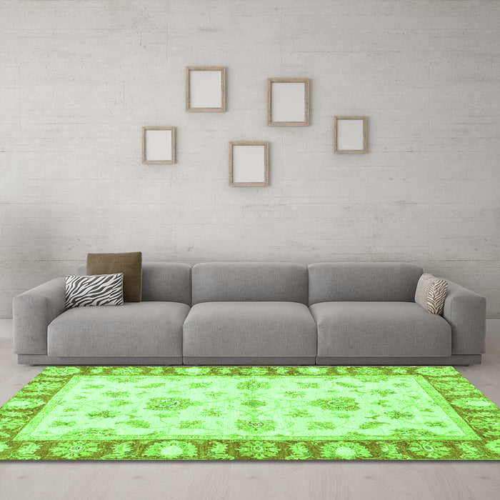 Machine Washable Oriental Green Modern Area Rugs in a Living Room,, wshabs3938grn