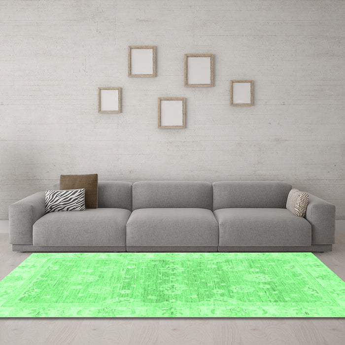Machine Washable Oriental Emerald Green Modern Area Rugs in a Living Room,, wshabs3939emgrn