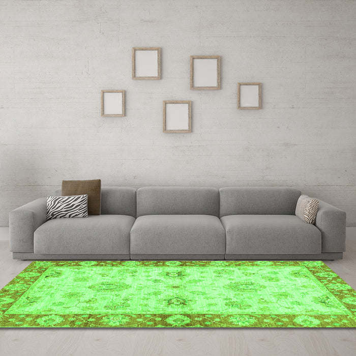Machine Washable Oriental Green Traditional Area Rugs in a Living Room,, wshabs3941grn