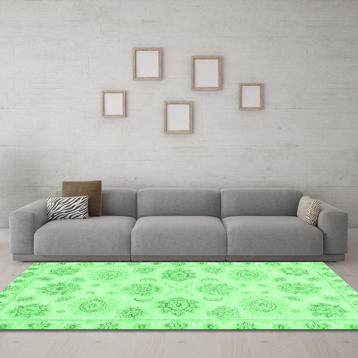 Machine Washable Oriental Emerald Green Traditional Area Rugs in a Living Room,, wshabs3942emgrn