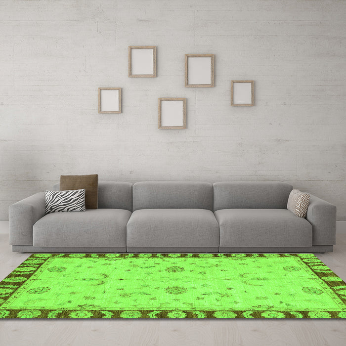 Machine Washable Abstract Green Modern Area Rugs in a Living Room,, wshabs3950grn