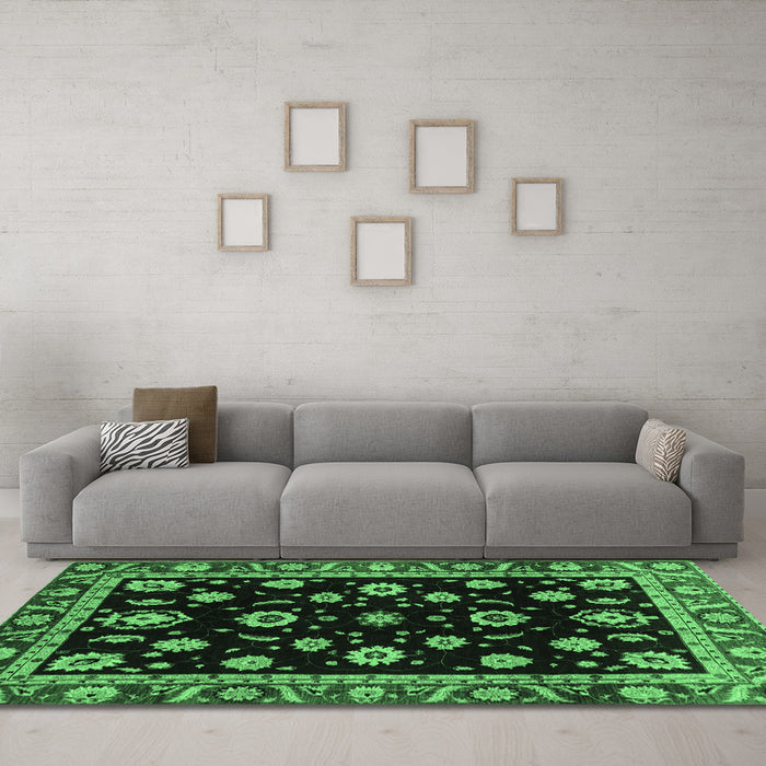 Machine Washable Oriental Emerald Green Traditional Area Rugs in a Living Room,, wshabs3969emgrn