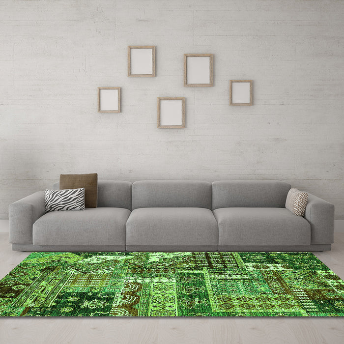 Machine Washable Abstract Green Modern Area Rugs in a Living Room,, wshabs396grn