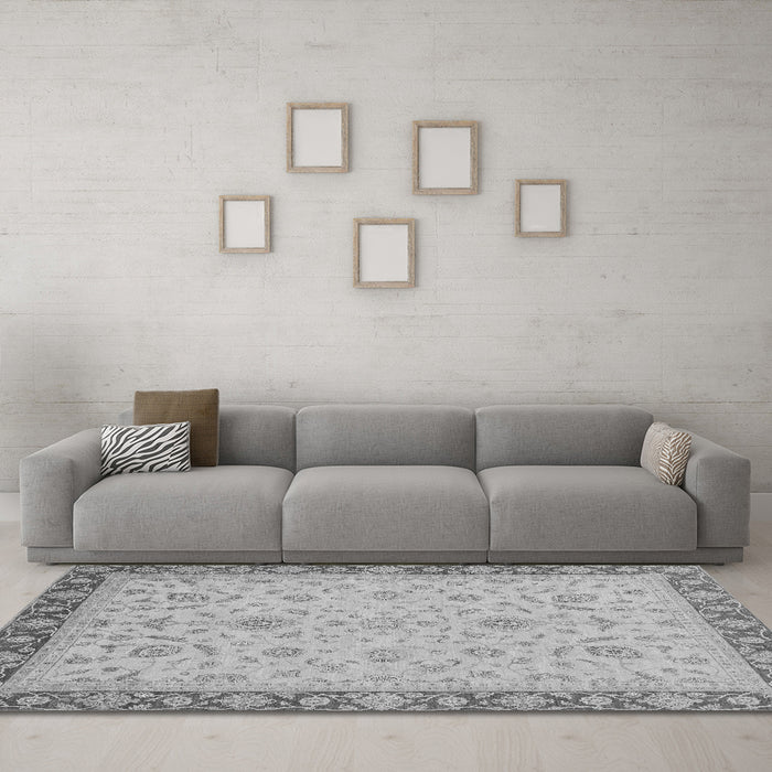 Machine Washable Oriental Gray Traditional Rug in a Living Room,, wshabs3970gry