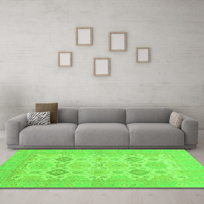 Machine Washable Abstract Green Modern Area Rugs in a Living Room,, wshabs3972grn