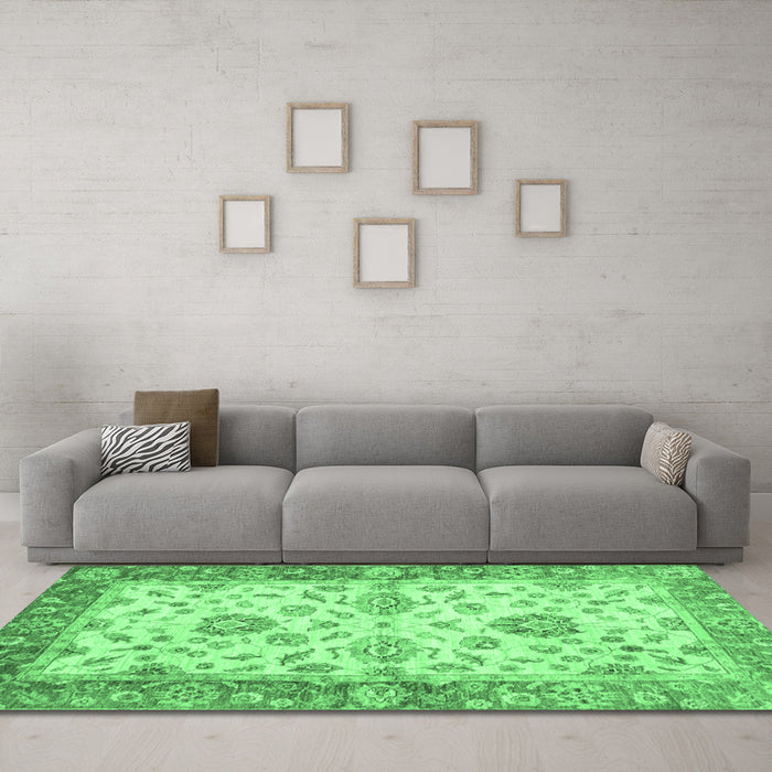 Machine Washable Oriental Emerald Green Traditional Area Rugs in a Living Room,, wshabs3992emgrn