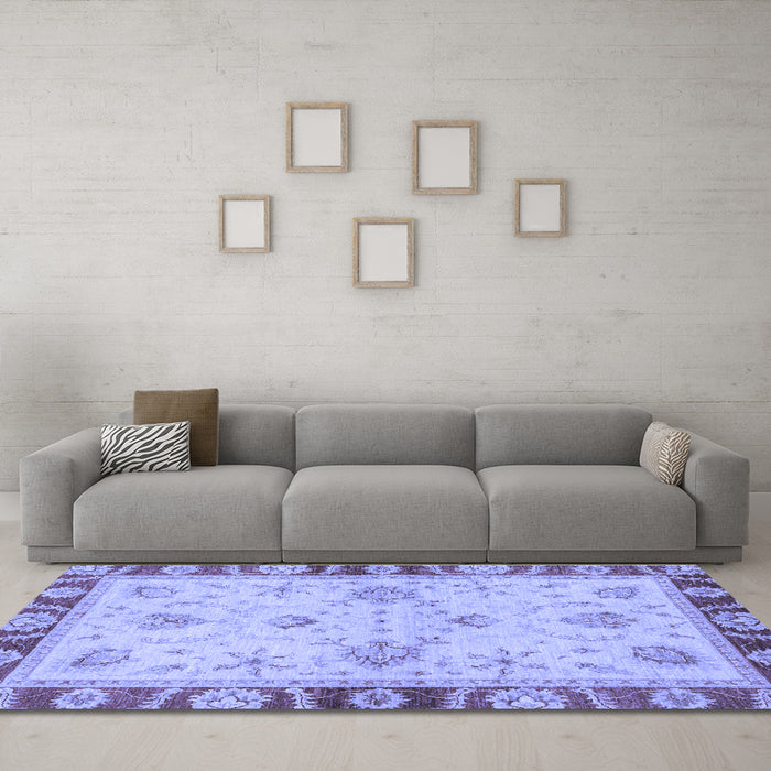 Machine Washable Oriental Blue Traditional Rug in a Living Room, wshabs3993blu