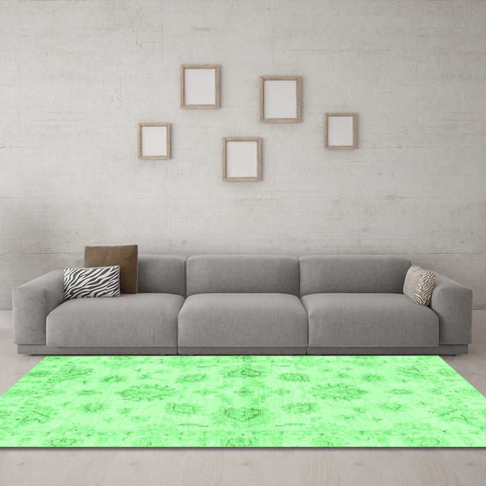 Machine Washable Oriental Emerald Green Traditional Area Rugs in a Living Room,, wshabs3994emgrn