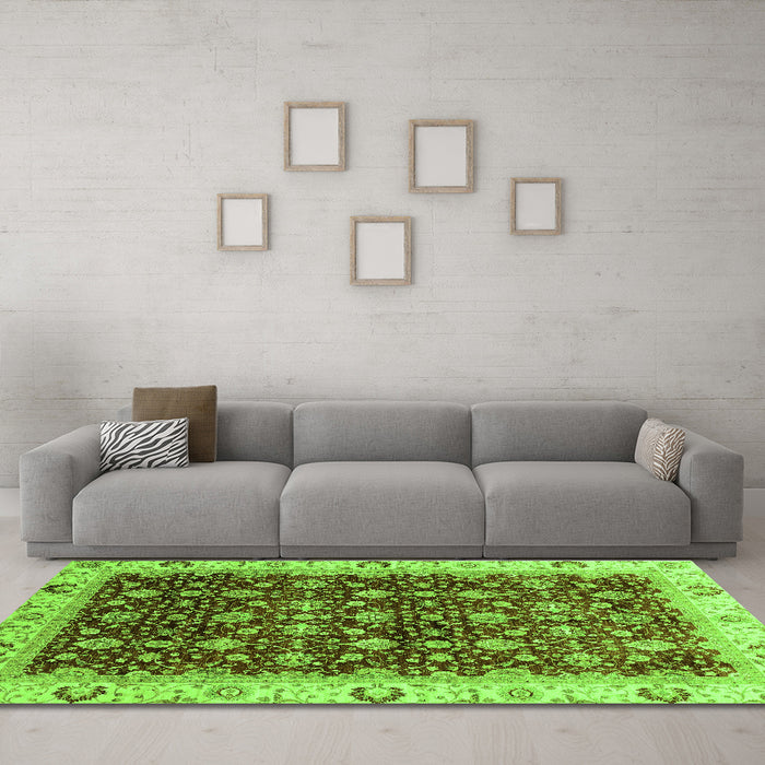 Machine Washable Abstract Green Modern Area Rugs in a Living Room,, wshabs4001grn