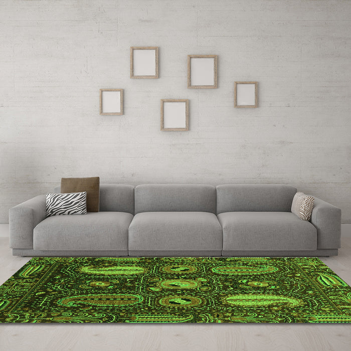 Machine Washable Abstract Green Modern Area Rugs in a Living Room,, wshabs4003grn