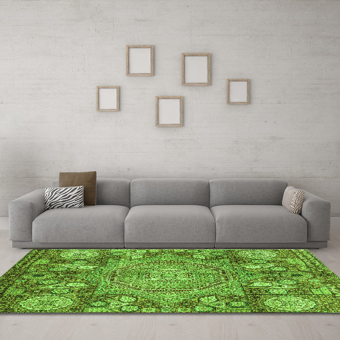 Machine Washable Abstract Green Modern Area Rugs in a Living Room,, wshabs4005grn
