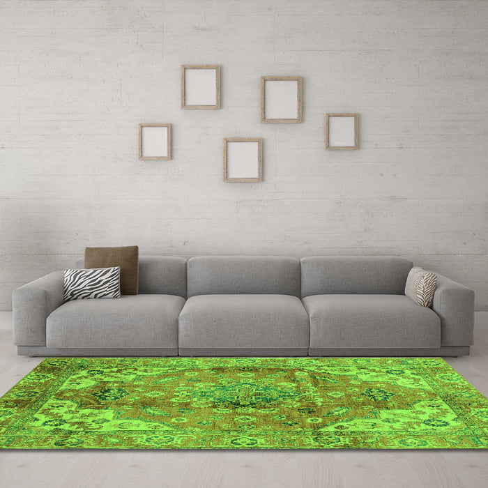 Machine Washable Abstract Green Modern Area Rugs in a Living Room,, wshabs4006grn