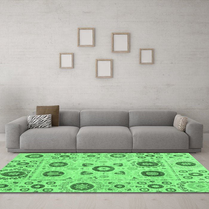 Machine Washable Abstract Emerald Green Modern Area Rugs in a Living Room,, wshabs4011emgrn