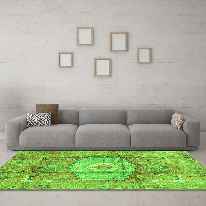 Machine Washable Abstract Green Modern Area Rugs in a Living Room,, wshabs4013grn