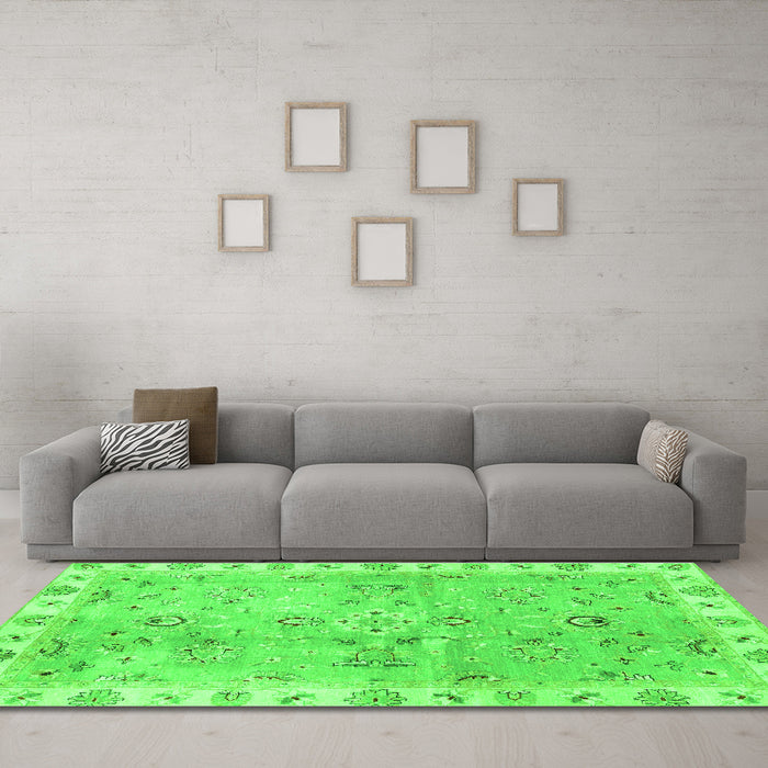 Machine Washable Oriental Green Traditional Area Rugs in a Living Room,, wshabs4016grn