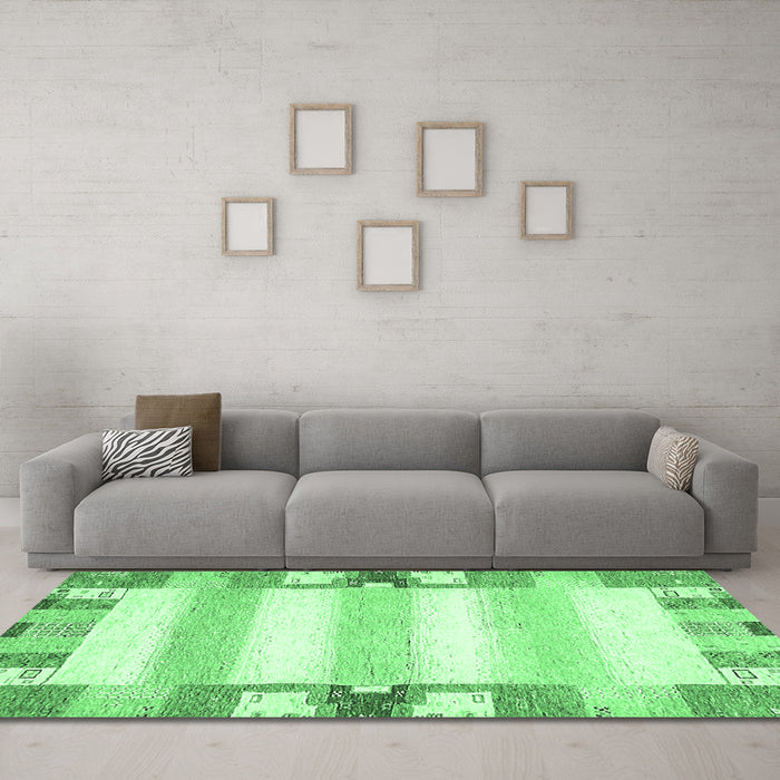 Machine Washable Solid Emerald Green Modern Area Rugs in a Living Room,, wshabs401emgrn