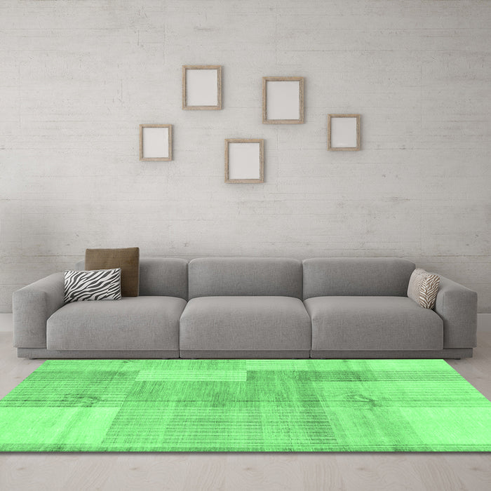 Machine Washable Checkered Emerald Green Modern Area Rugs in a Living Room,, wshabs4025emgrn