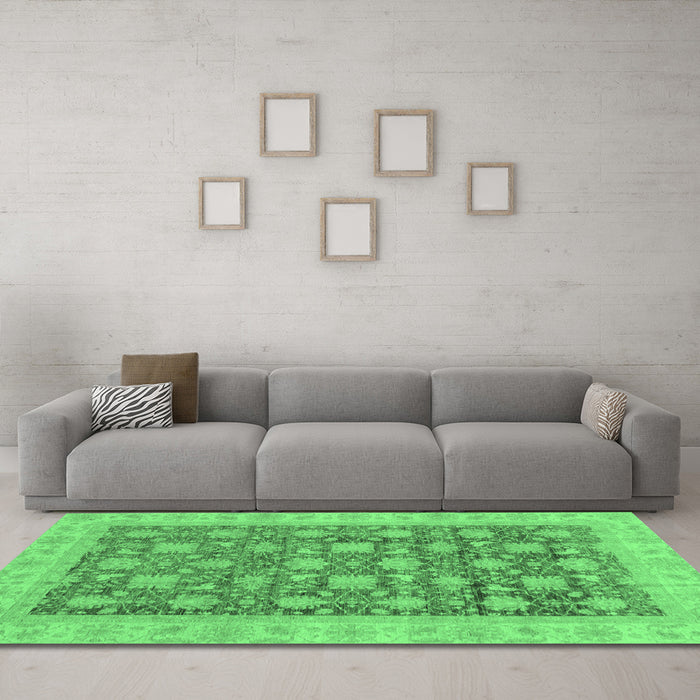 Machine Washable Oriental Emerald Green Modern Area Rugs in a Living Room,, wshabs4032emgrn