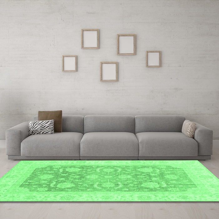 Machine Washable Oriental Emerald Green Modern Area Rugs in a Living Room,, wshabs4035emgrn