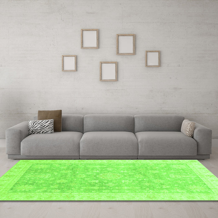 Machine Washable Oriental Green Modern Area Rugs in a Living Room,, wshabs4037grn