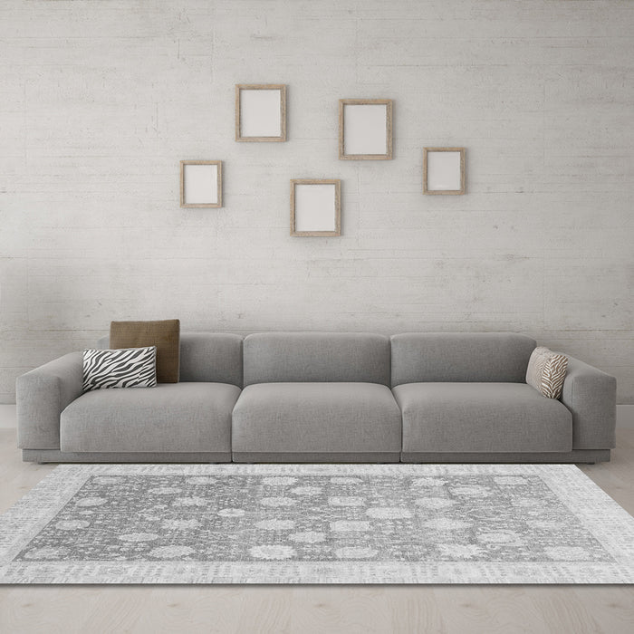 Machine Washable Oriental Gray Modern Rug in a Living Room,, wshabs4041gry