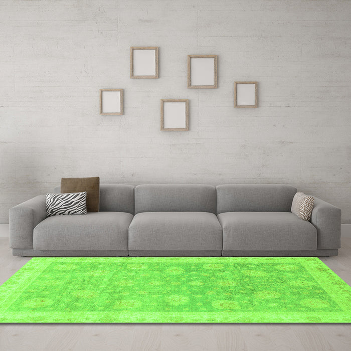 Machine Washable Oriental Green Modern Area Rugs in a Living Room,, wshabs4044grn