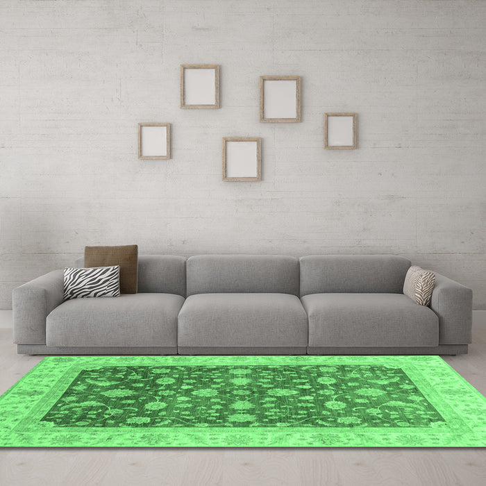 Machine Washable Oriental Emerald Green Modern Area Rugs in a Living Room,, wshabs4049emgrn