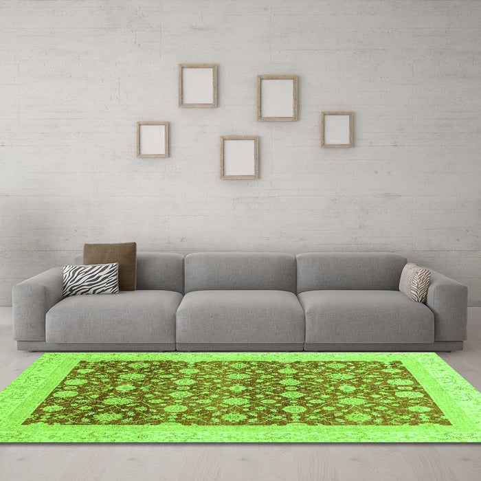 Machine Washable Oriental Green Modern Area Rugs in a Living Room,, wshabs4050grn