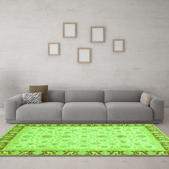 Machine Washable Oriental Green Modern Area Rugs in a Living Room,, wshabs4051grn
