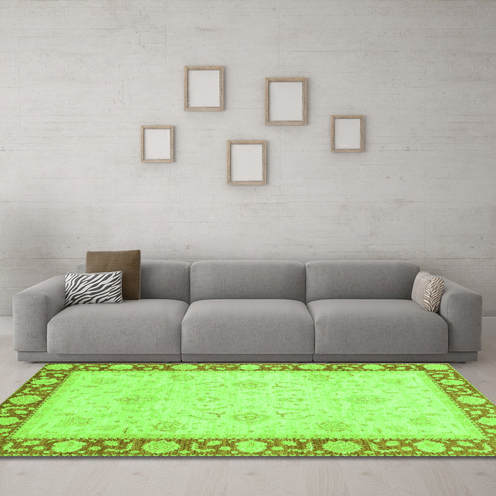 Machine Washable Oriental Green Modern Area Rugs in a Living Room,, wshabs4052grn