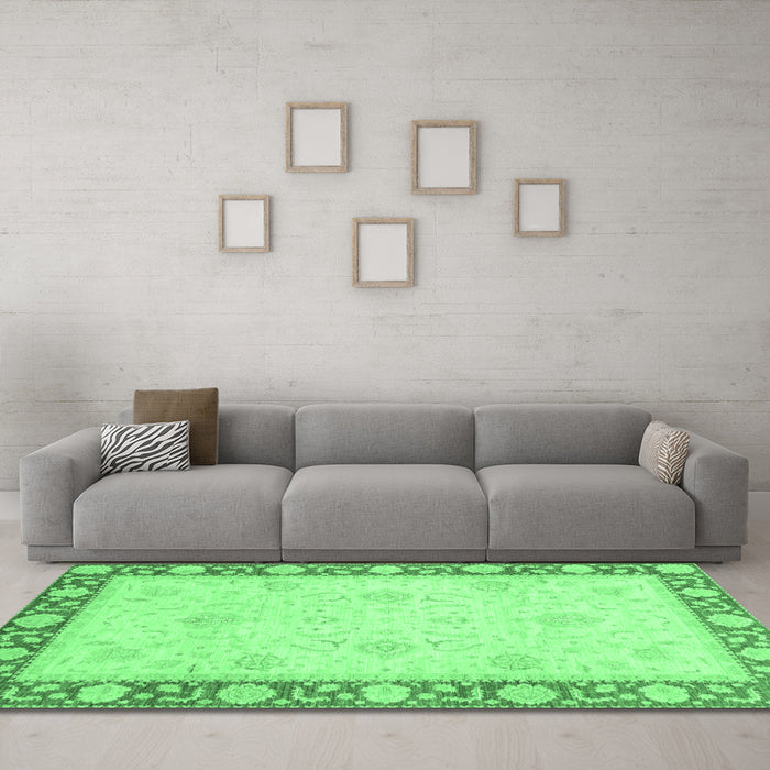 Machine Washable Oriental Emerald Green Modern Area Rugs in a Living Room,, wshabs4052emgrn