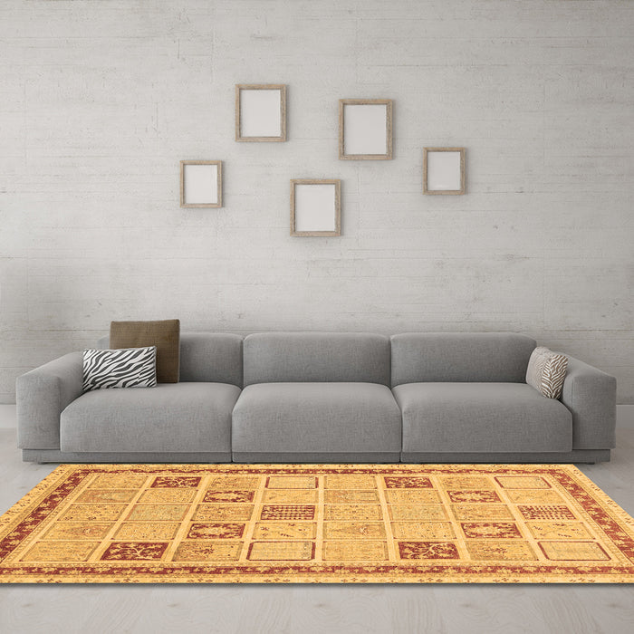 Machine Washable Oriental Brown Modern Rug in a Living Room,, wshabs4053brn