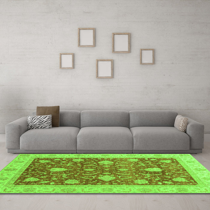 Machine Washable Oriental Green Traditional Area Rugs in a Living Room,, wshabs4056grn