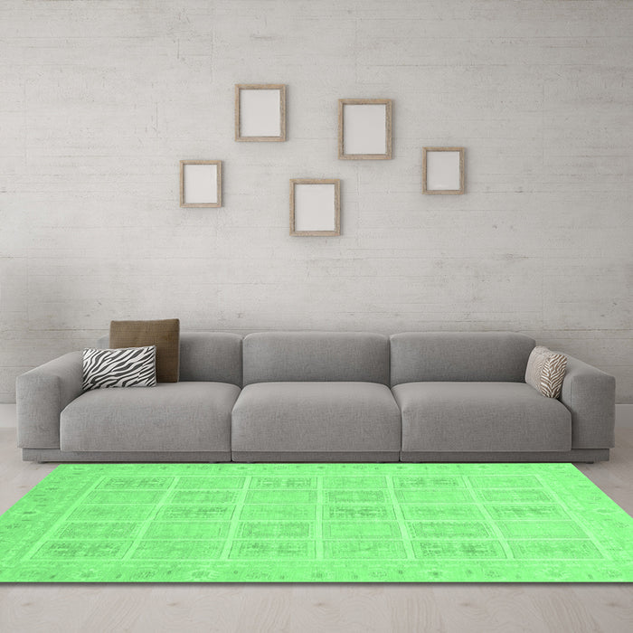 Machine Washable Abstract Emerald Green Modern Area Rugs in a Living Room,, wshabs4059emgrn