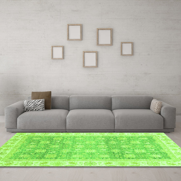Machine Washable Oriental Green Traditional Area Rugs in a Living Room,, wshabs4062grn