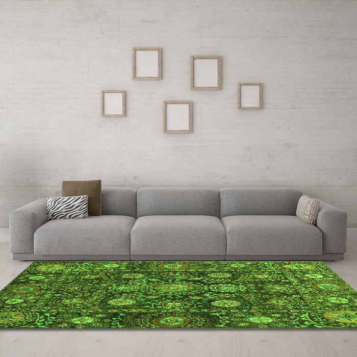 Machine Washable Oriental Green Traditional Area Rugs in a Living Room,, wshabs4066grn