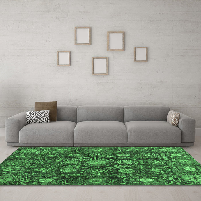 Machine Washable Oriental Emerald Green Traditional Area Rugs in a Living Room,, wshabs4066emgrn