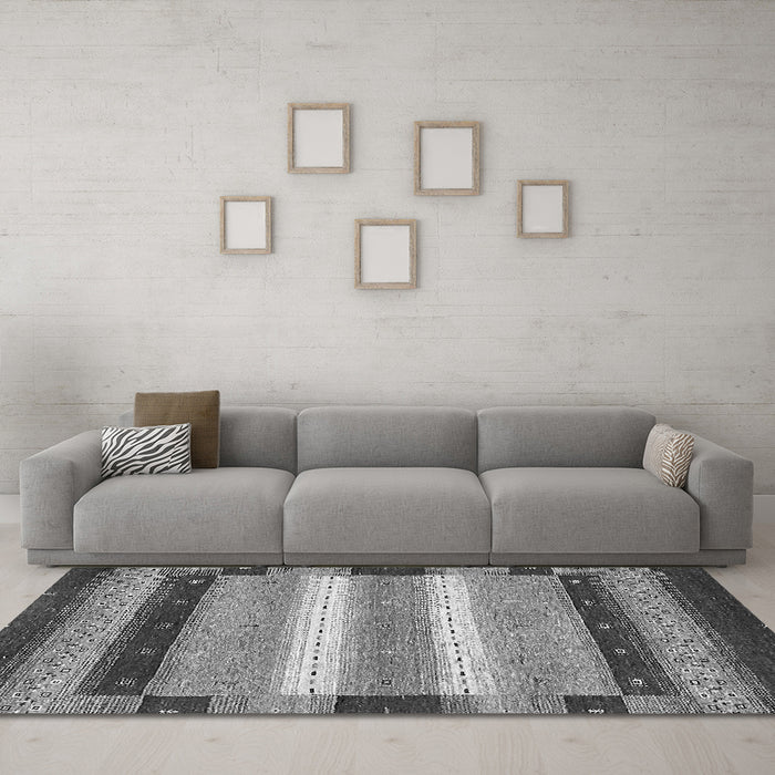 Machine Washable Abstract Gray Modern Rug in a Living Room,, wshabs406gry