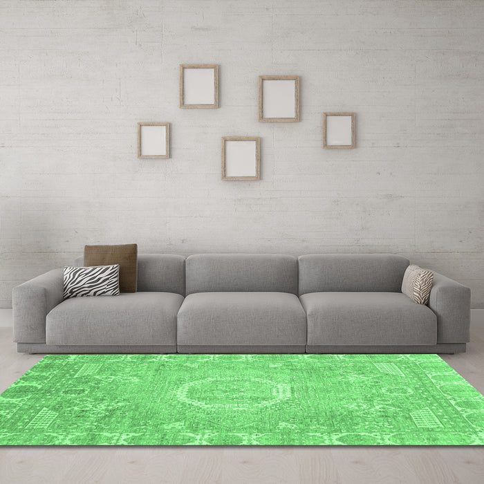 Machine Washable Oriental Emerald Green Traditional Area Rugs in a Living Room,, wshabs4071emgrn