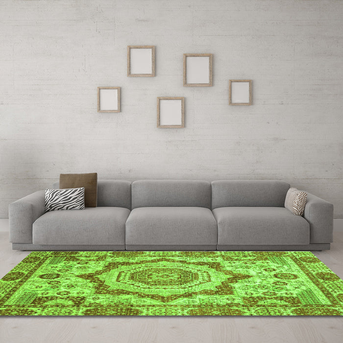 Machine Washable Abstract Green Modern Area Rugs in a Living Room,, wshabs4072grn