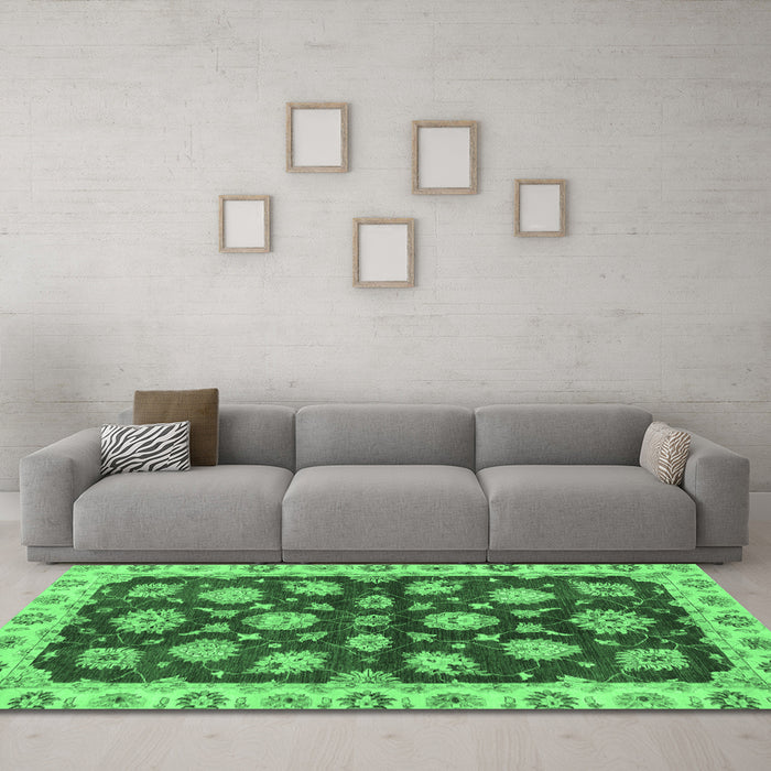 Machine Washable Oriental Emerald Green Traditional Area Rugs in a Living Room,, wshabs4076emgrn