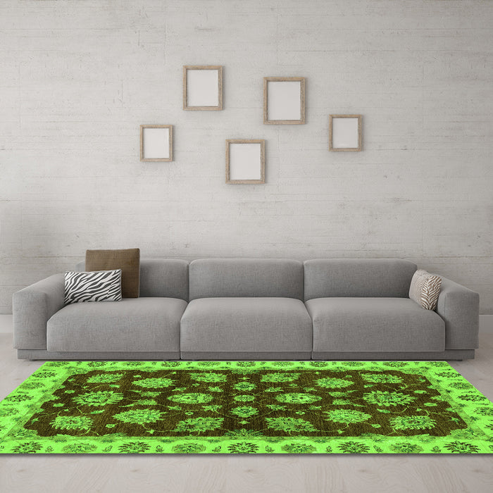 Machine Washable Oriental Green Traditional Area Rugs in a Living Room,, wshabs4080grn