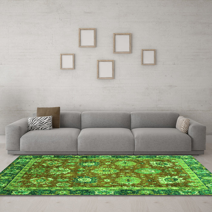 Machine Washable Oriental Green Traditional Area Rugs in a Living Room,, wshabs4087grn