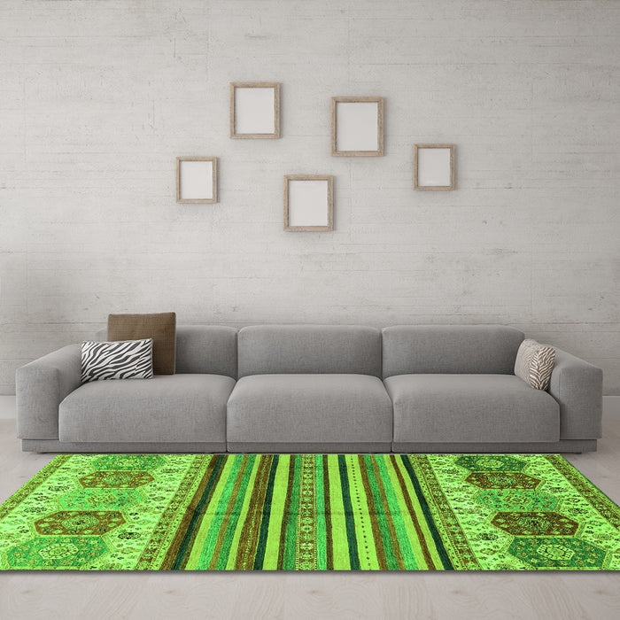 Machine Washable Abstract Green Modern Area Rugs in a Living Room,, wshabs4090grn
