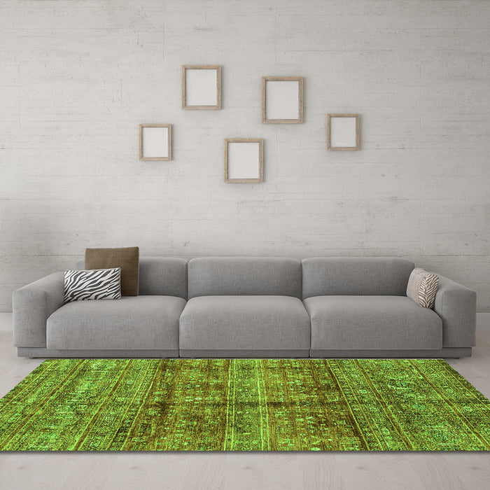 Machine Washable Abstract Green Modern Area Rugs in a Living Room,, wshabs4093grn