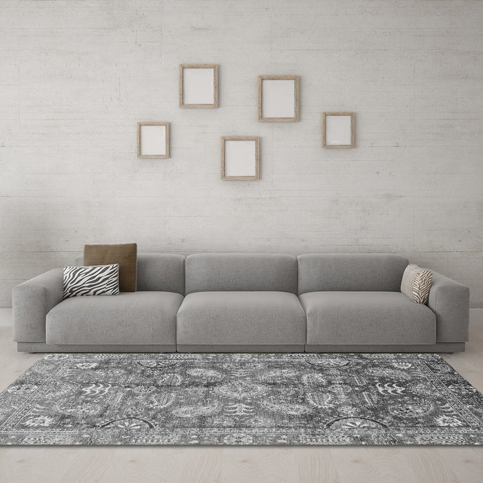 Machine Washable Oriental Gray Traditional Rug in a Living Room,, wshabs4095gry