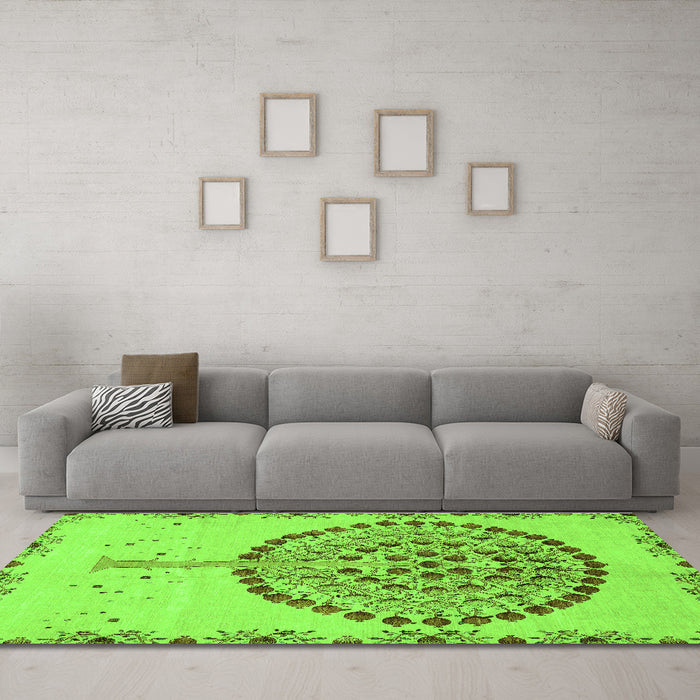 Machine Washable Abstract Green Modern Area Rugs in a Living Room,, wshabs4099grn